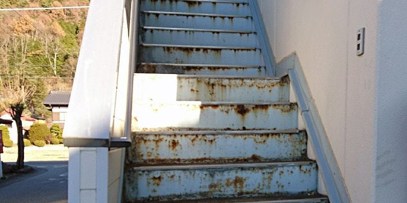 階段部分リフォーム前